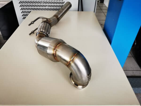 Downpipe MQB alle Modelle (Golf 7 GTI R, Leon Cupra, Audi S3 usw.) – Bild 2